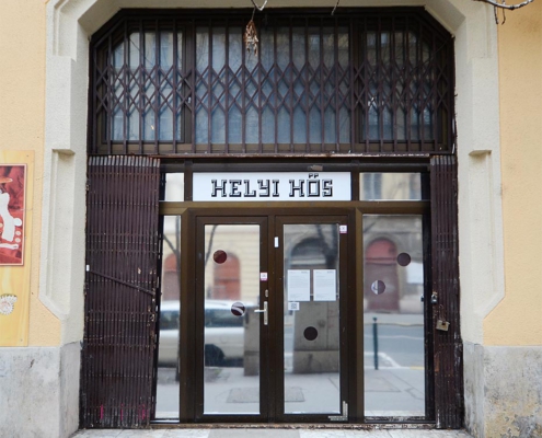Budapest Windows: Local Hero - Helyi Hős (Foto: © Martin-Frey) Budapest Windows: Local Hero - Helyi Hős (Foto: © Martin-Frey)